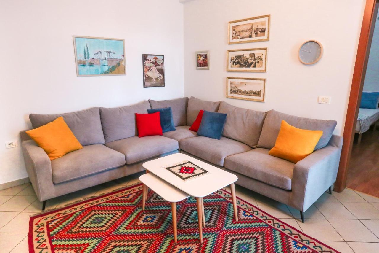 Views - Comfy & Spacious Tirana